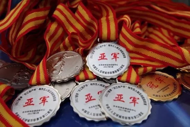 德米凯利斯谈姆巴佩与即将对阵皇马的比赛